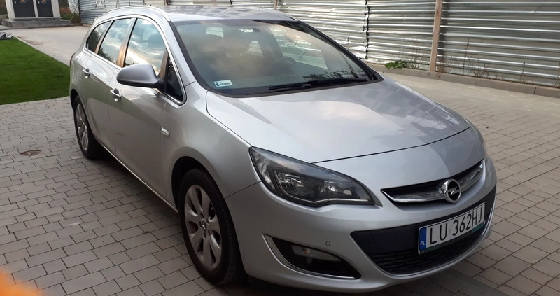 Opel Astra cena 22900 przebieg: 279000, rok produkcji 2013 z Lublin małe 106